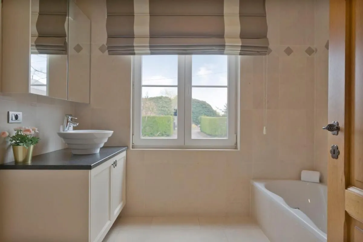 הוילה ברוז' Huswell - Family House With A Beautiful View In Damme בלגיה