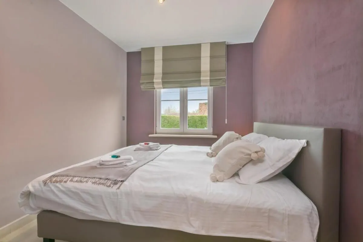 הוילה ברוז' Huswell - Family House With A Beautiful View In Damme 0*,