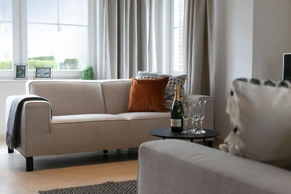 فيلا Huswell - Family House With A Beautiful View In Damme بروج 0*,  بلجيكا