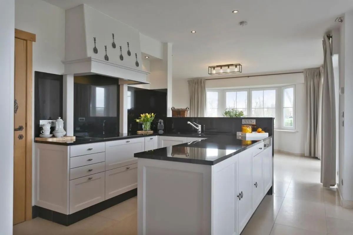 فيلا Huswell - Family House With A Beautiful View In Damme بروج بلجيكا