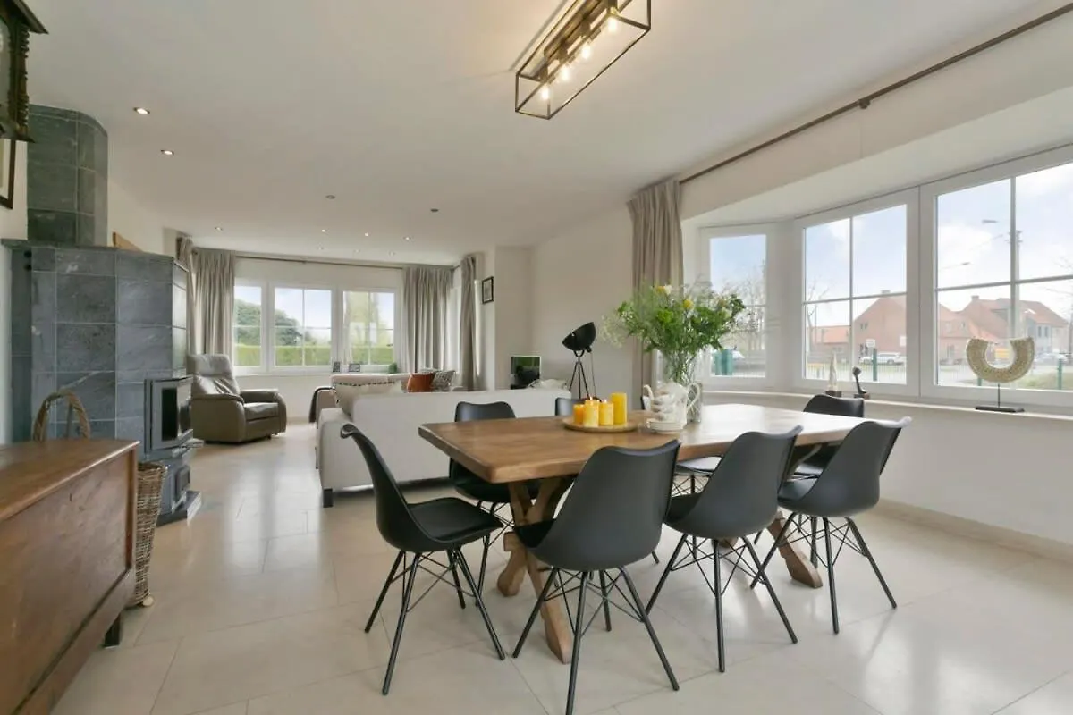 فيلا Huswell - Family House With A Beautiful View In Damme بروج